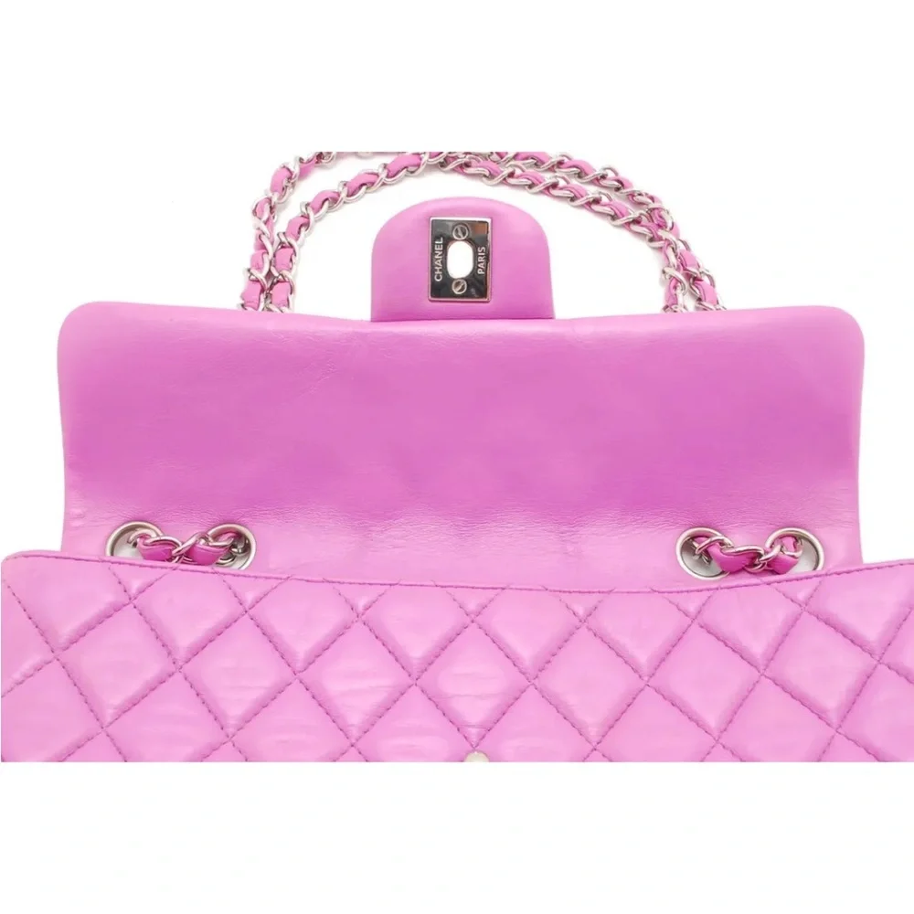 ⭐️ Authentic CHANEL Bag ⭐️ - Picture 6 of 16